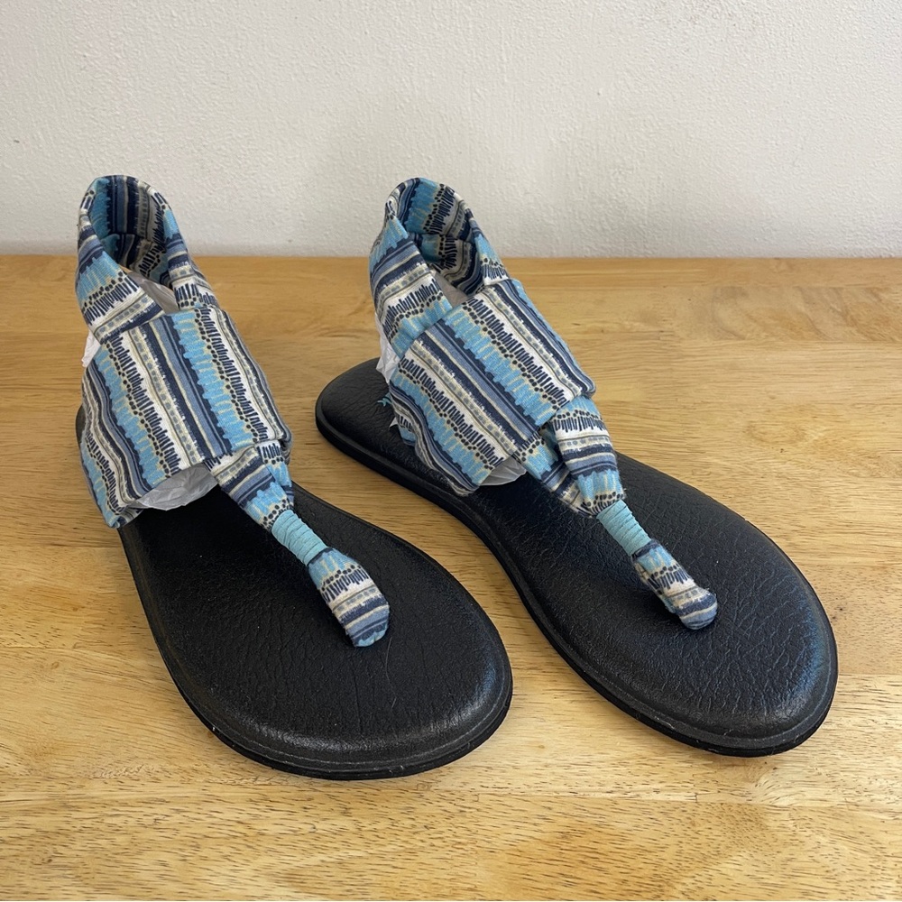 Sanuk Yoga Sling 2 Blue Topaz Island Stripe Blue and Black Sandals Size 7